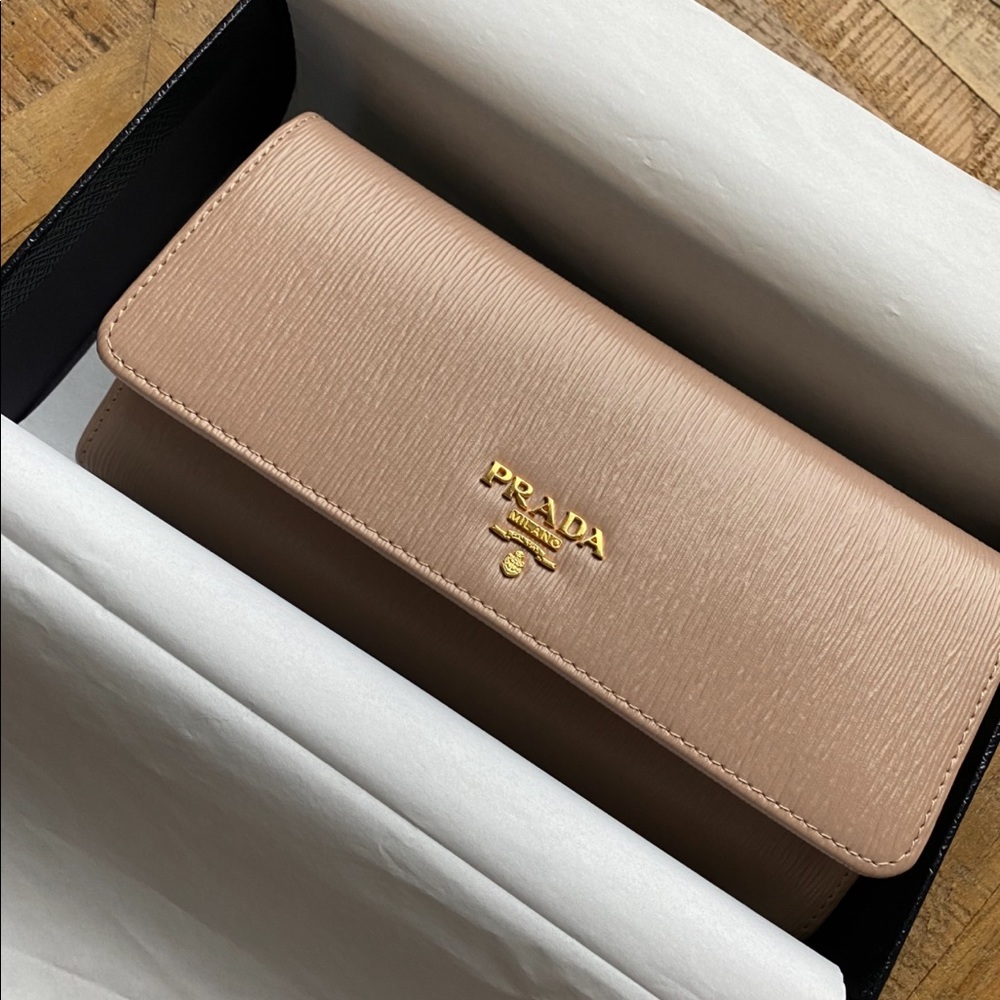 Prada Vitello Move Continental Flap Wallet Cammeo - Picture 1 of 8